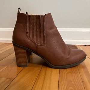 Dr. Scholl’s Launch Bootie in Brown